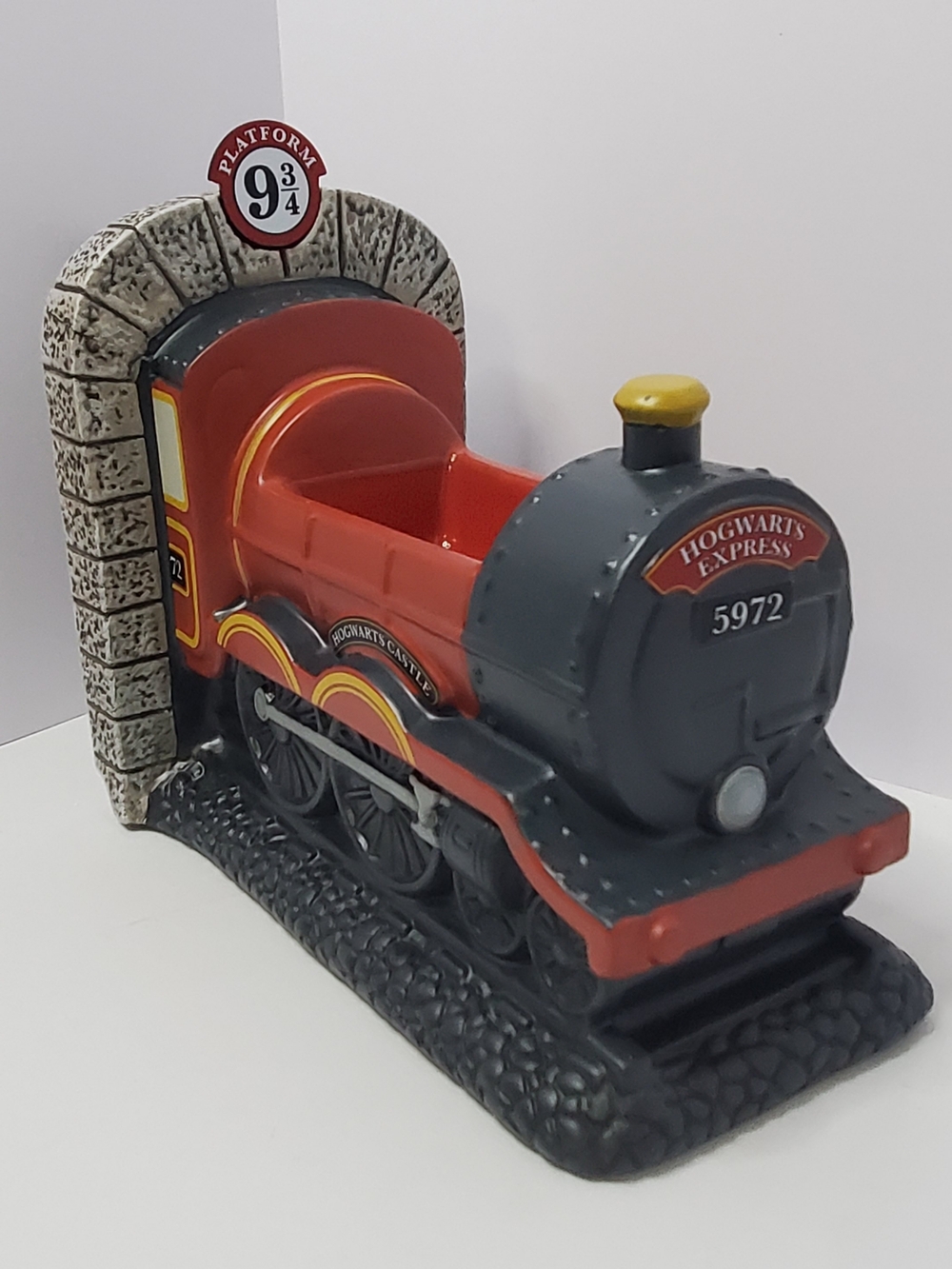 Scentsy Harry Potter Platform 9 3/4 Train Warmer Retired